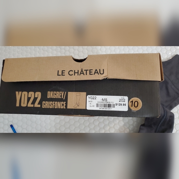 Le Chateau knee high boots - Picture 5 of 6